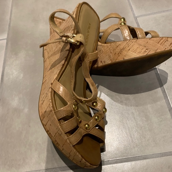 Heels - Picture 3 of 3